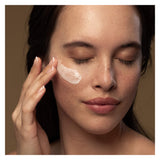 PersonUsing Antipodes VanillaPod HydratingDayCream