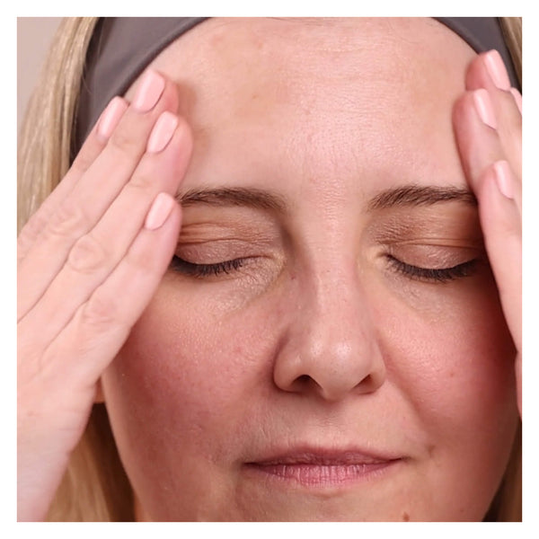 Eminence Bright Skin Licorice Root Booster-Serum Lifestyle
