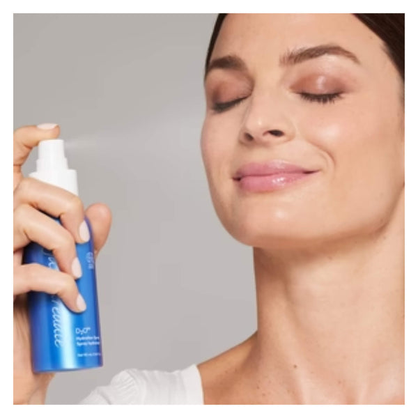 JaneIredale D2O HydrationSpray Lifestyle
